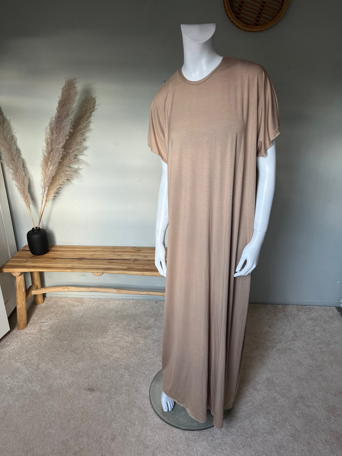 Short sleeve basic dress